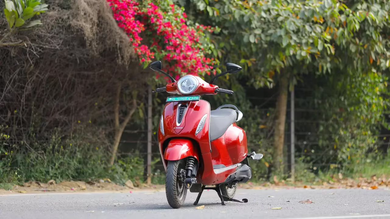 Bajaj Chetak Electric 2025 yt