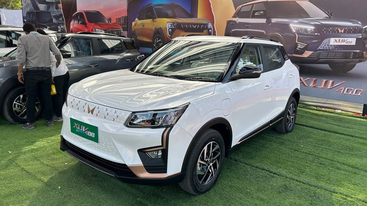 Mahindra XUV400 EV 2025 dt
