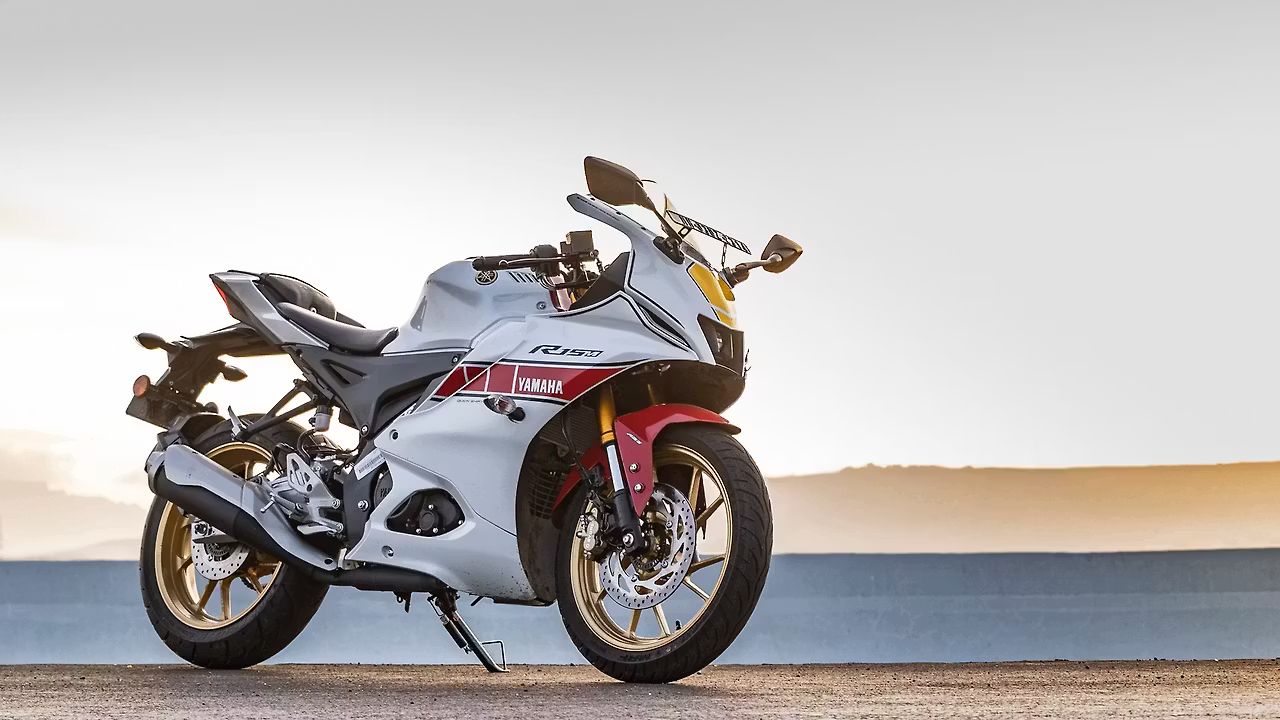 Yamaha R15 V4 gnb